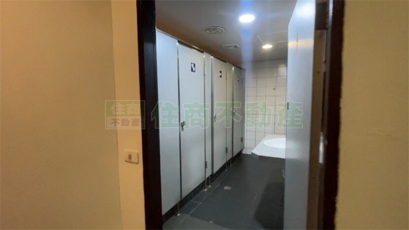 新北市板橋區林家花園廣場大廈待售房屋