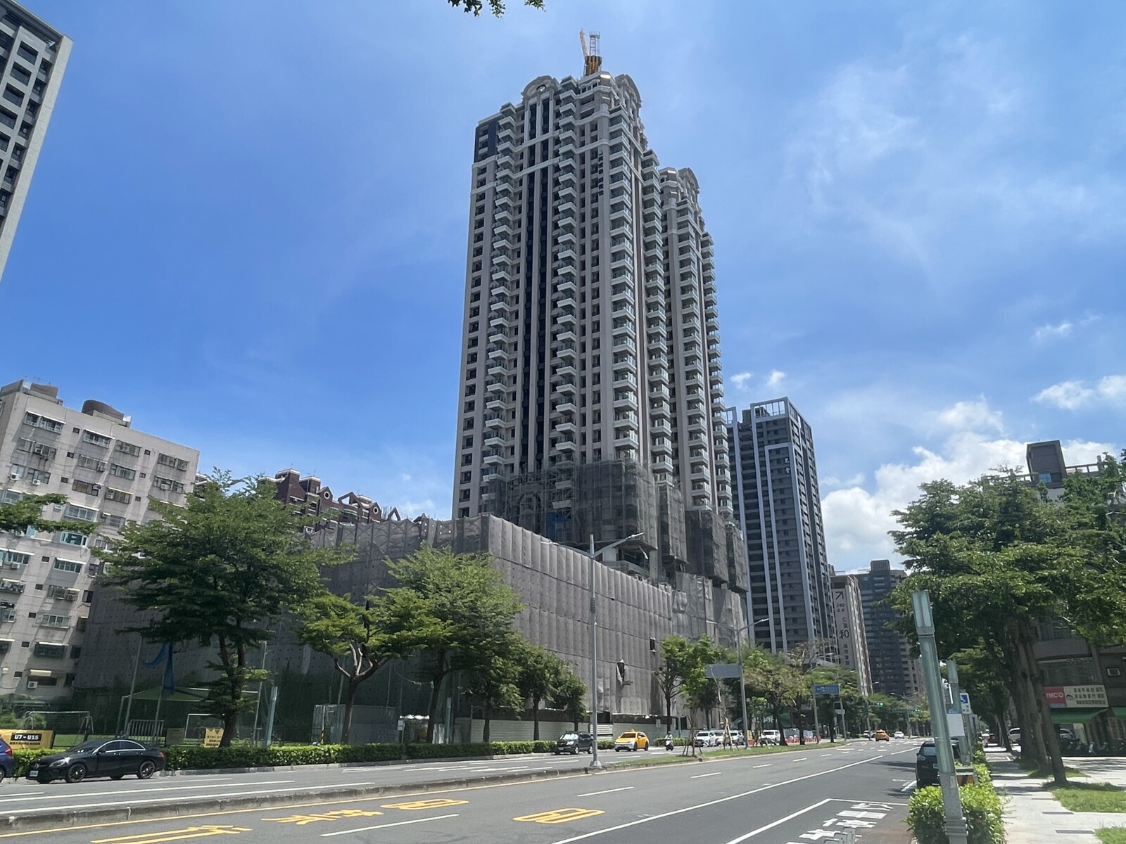 樂屋_高雄市左營區興富發鉑愛悦待售房屋 高雄市左營區興富發鉑愛悦待售房屋