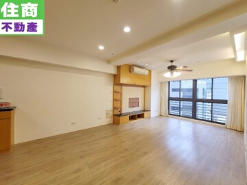 環遊市晶華館待售房屋