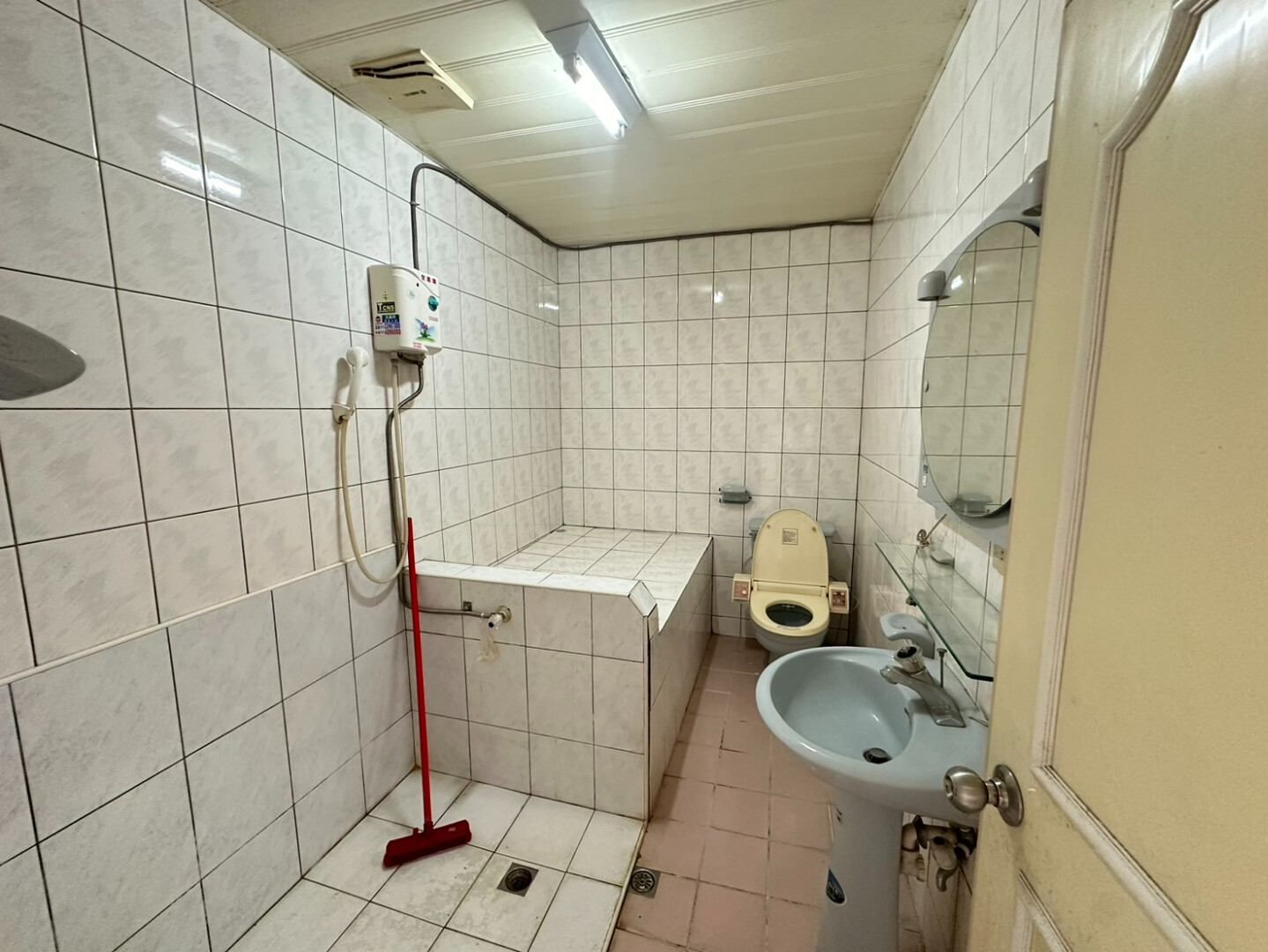 樂屋_桃園市大園區大皇冠待售房屋 桃園市大園區大皇冠待售房屋