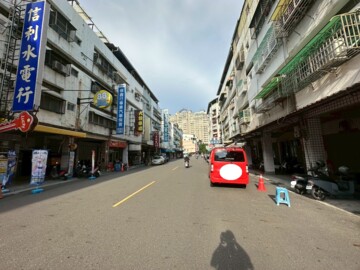 鼓山內惟商圈正路上店住-可餐飲 - Image 1