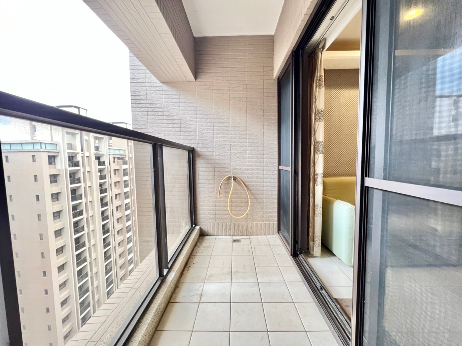 樂屋_台中市烏日區櫻花一綻待售房屋 台中市烏日區櫻花一綻待售房屋