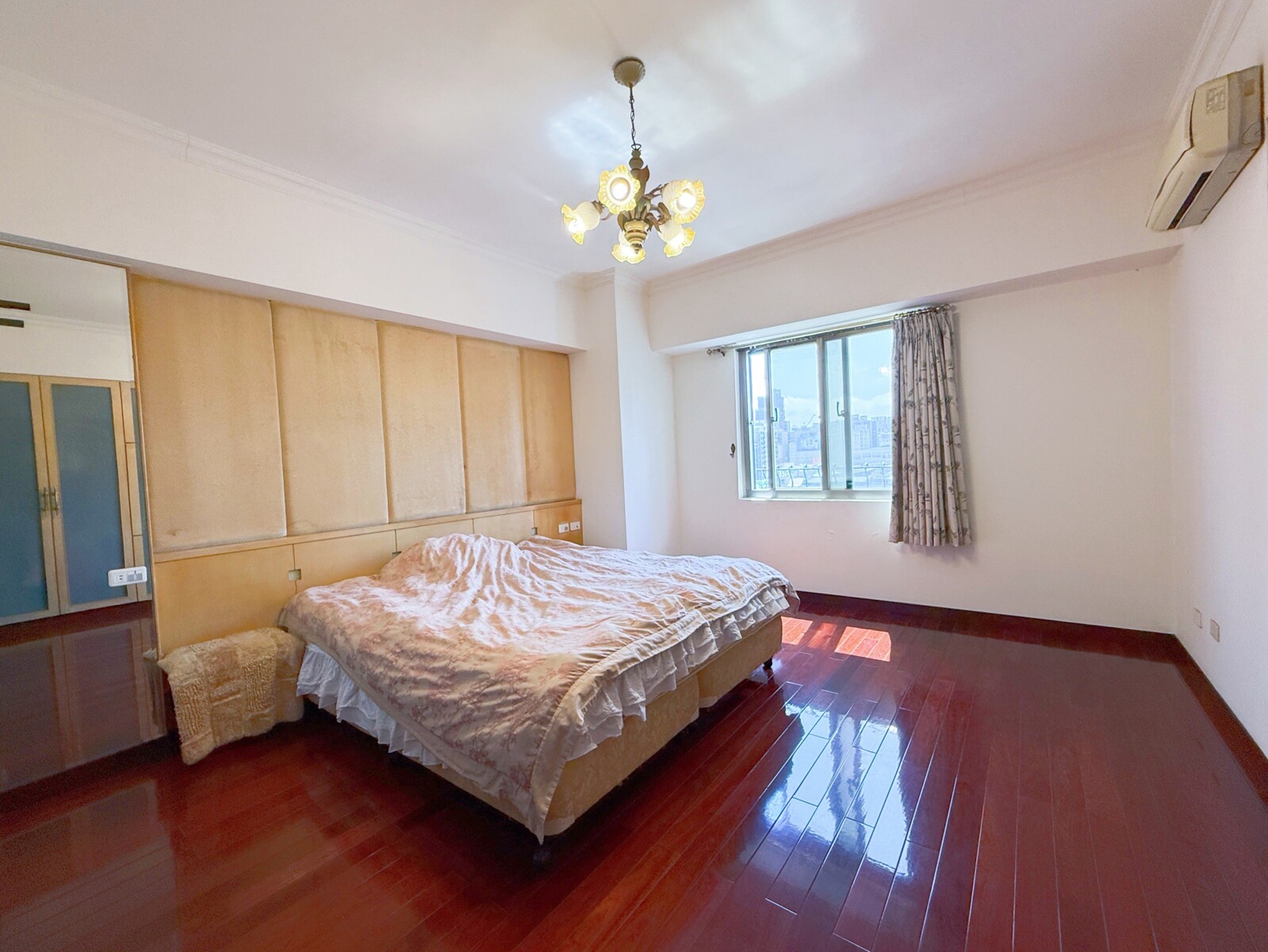 樂屋_高雄市左營區藝術殿堂待售房屋 高雄市左營區藝術殿堂待售房屋