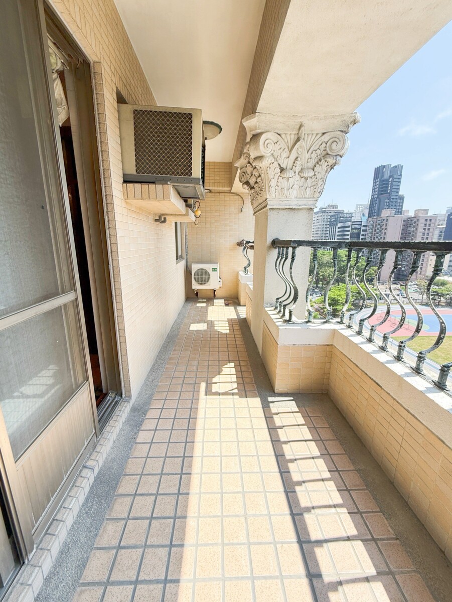 樂屋_高雄市左營區藝術殿堂待售房屋 高雄市左營區藝術殿堂待售房屋