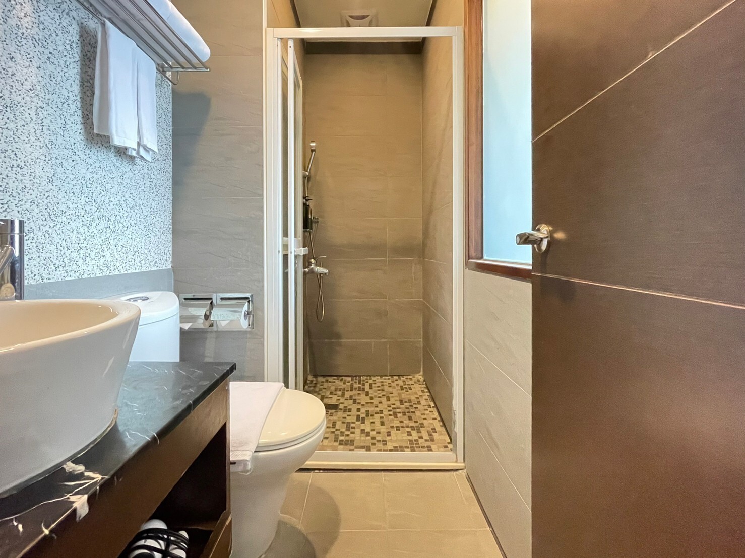 樂屋_台中市西屯區拓程商旅待售房屋 台中市西屯區拓程商旅待售房屋