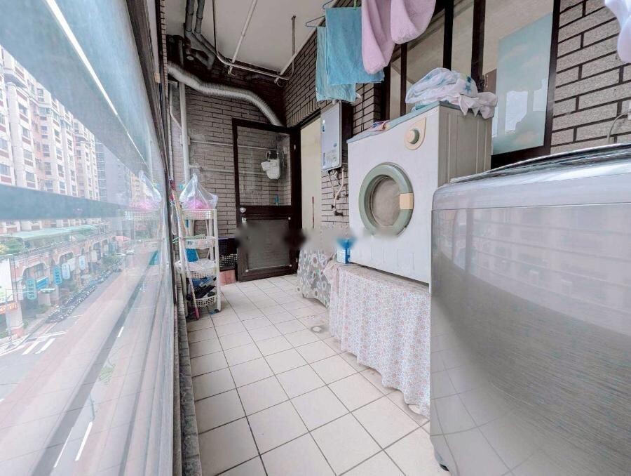 台中市南屯區太子龍待售房屋