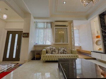 家美國際金融大樓待售房屋