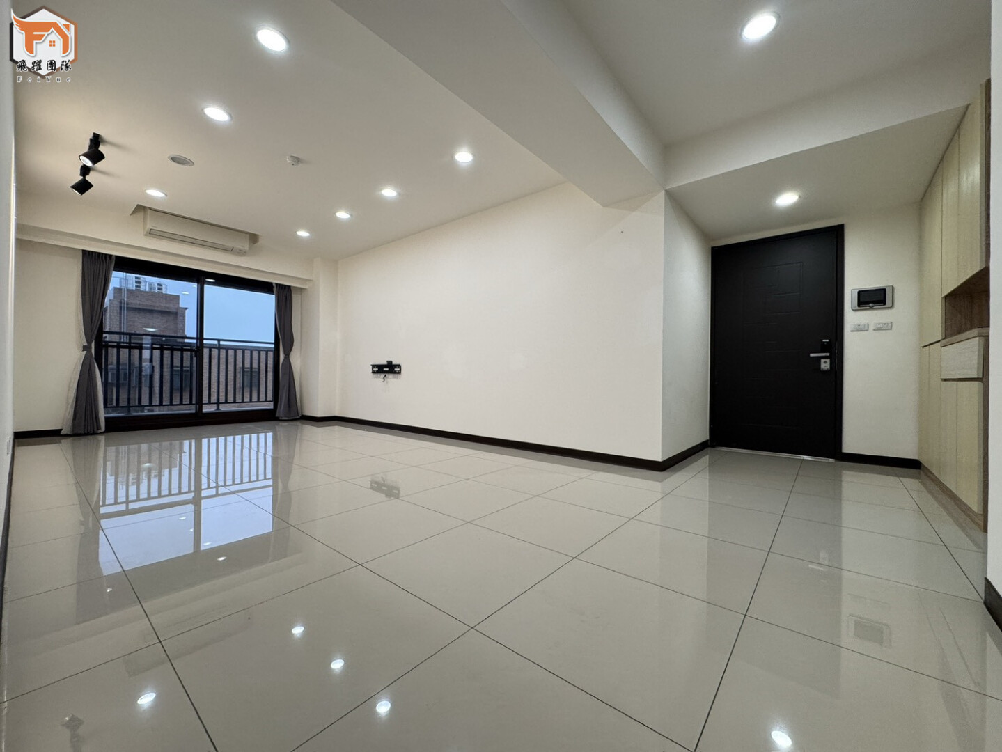 平鎮東安國小益欣築樂３房車，衛浴開窗