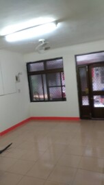 凱旋捷運R6、C3輕軌透天厝出租 - Image 1