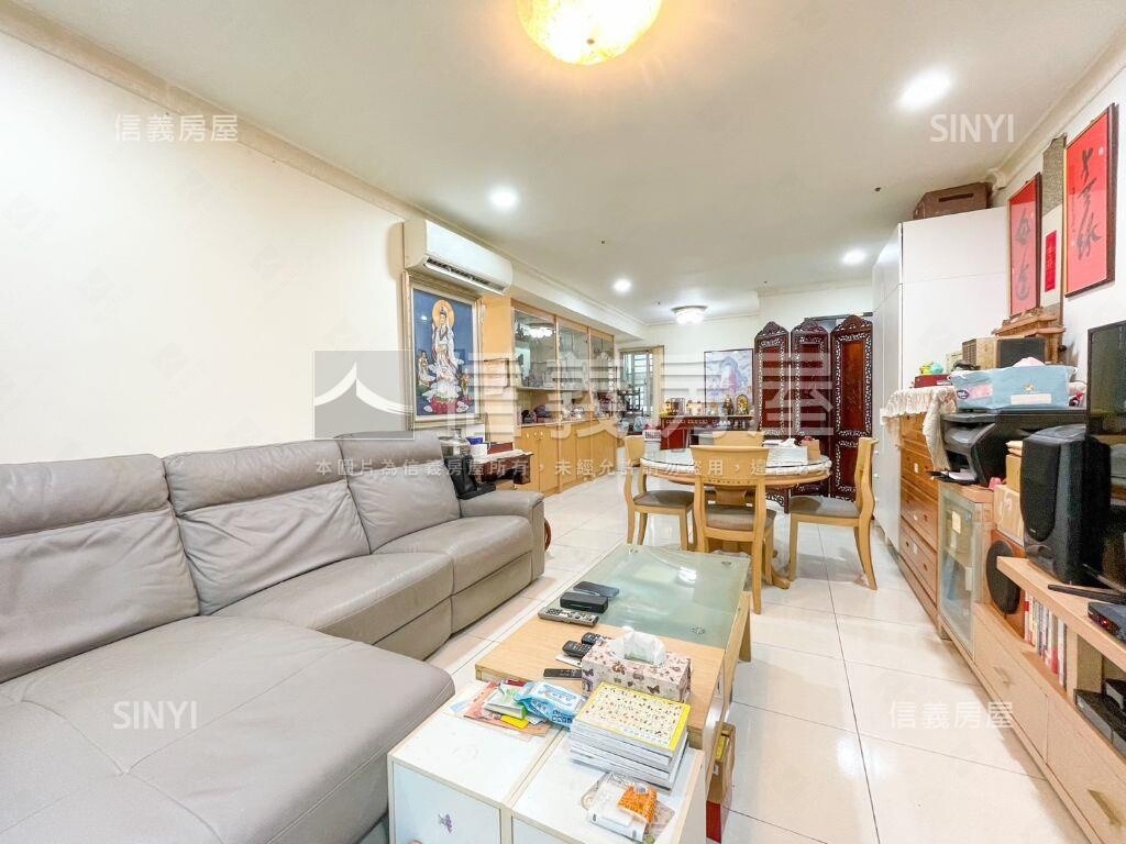 高雄市前鎮區鳳凰嘉鄰待售房屋
