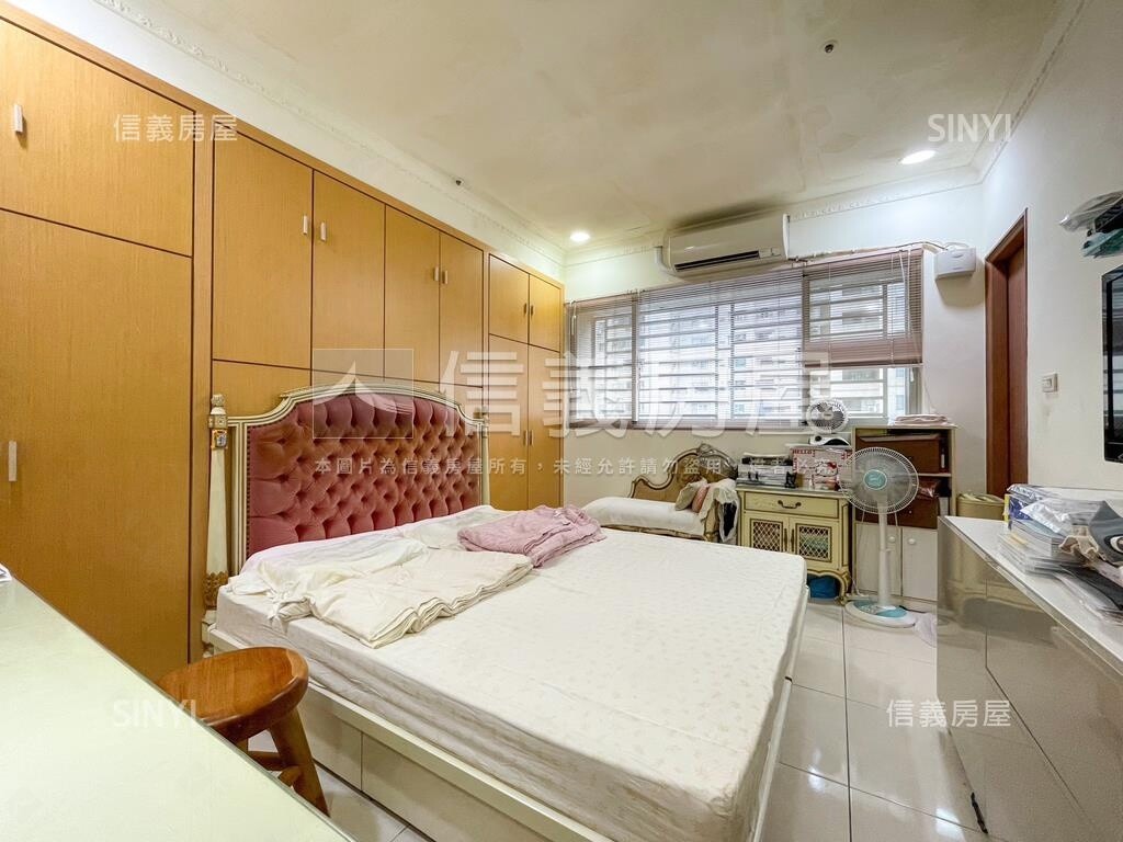 高雄市前鎮區鳳凰嘉鄰待售房屋