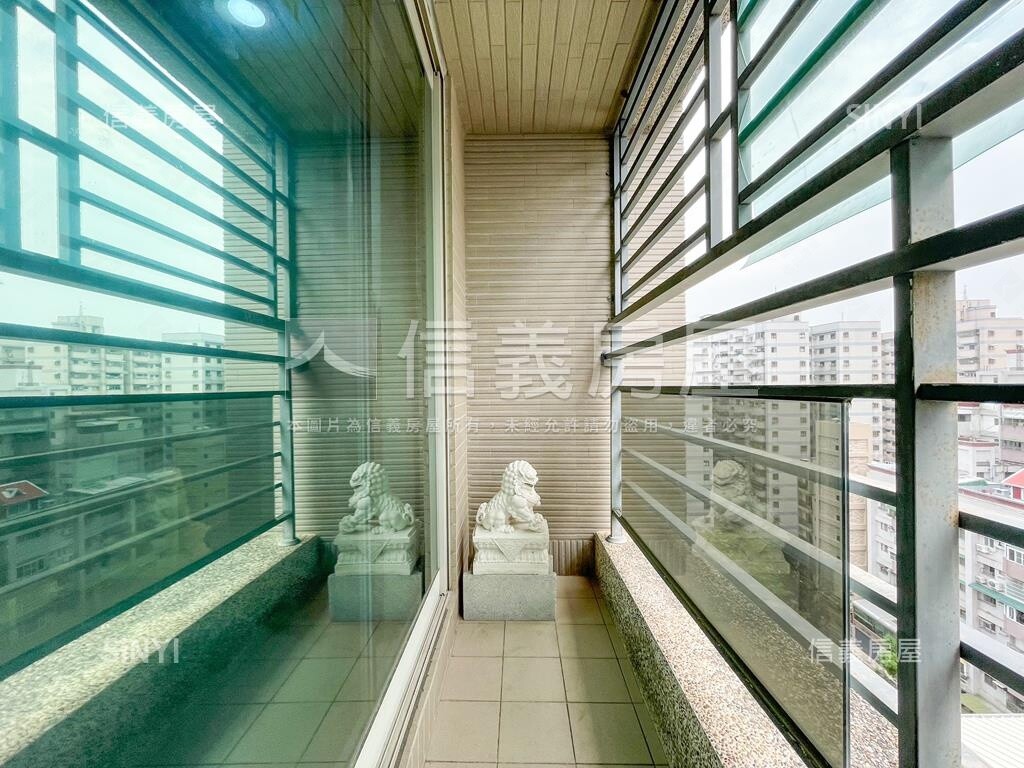 高雄市前鎮區鳳凰嘉鄰待售房屋