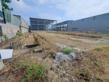 ️月)〔租廠房〕燕巢交流道旁方正農地廠房 - Image 1