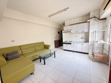 西區獨立門牌車位大套房｜可租補｜有廚房｜有陽台 - Image 1