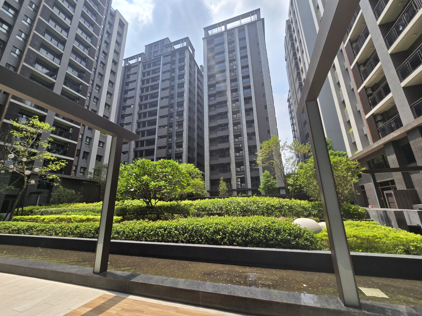 樂屋_台中市北屯區櫻花巨人待售房屋 台中市北屯區櫻花巨人待售房屋