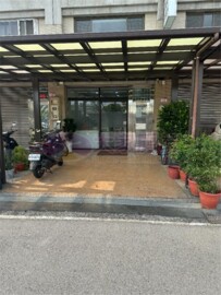 湯城世紀領袖透天區待售房屋
