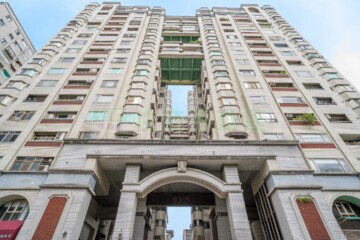 敦北峰尚待售房屋