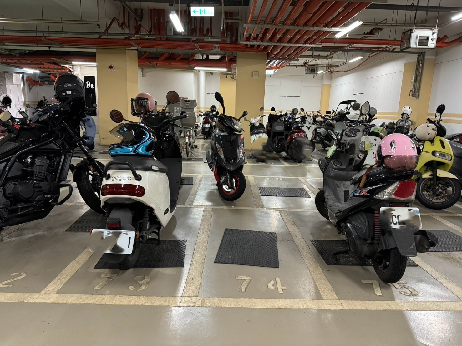 高雄市三民區帝匯大廈待售房屋