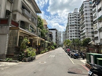 新北市新店區君臨大地待售房屋
