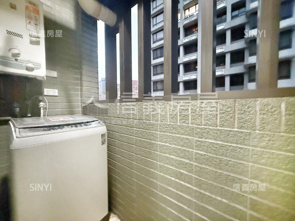 新北市淡水區荷雅時尚館待售房屋