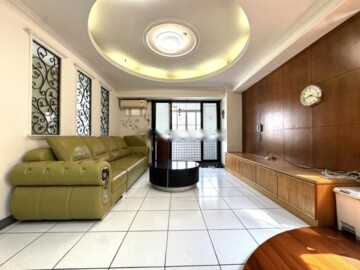 經貿一路20巷透天待售房屋