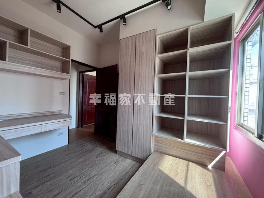樂屋_台南市中西區美麗佳園待售房屋 台南市中西區美麗佳園待售房屋