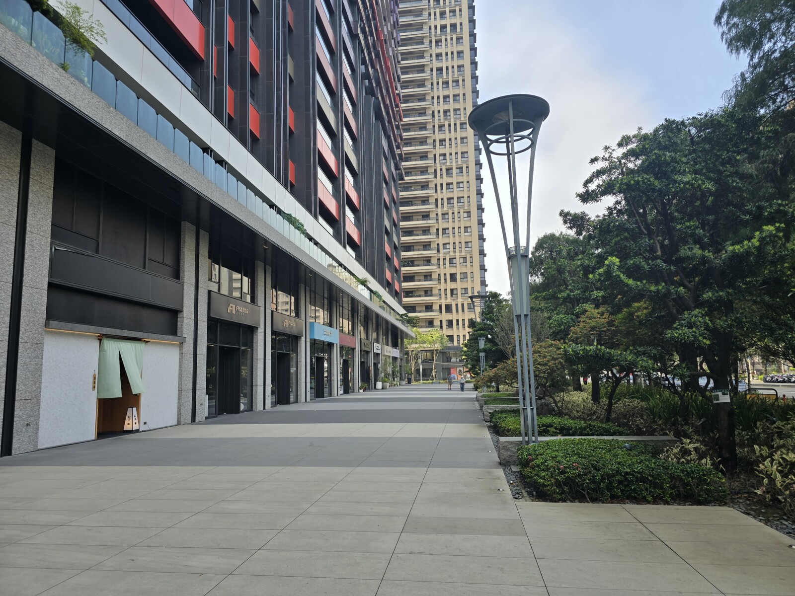 高雄市鼓山區京城美術皇居待售房屋