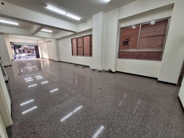 宏昭捷運學府待售房屋