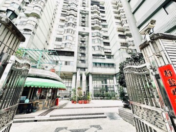 蔚藍海岸待售房屋