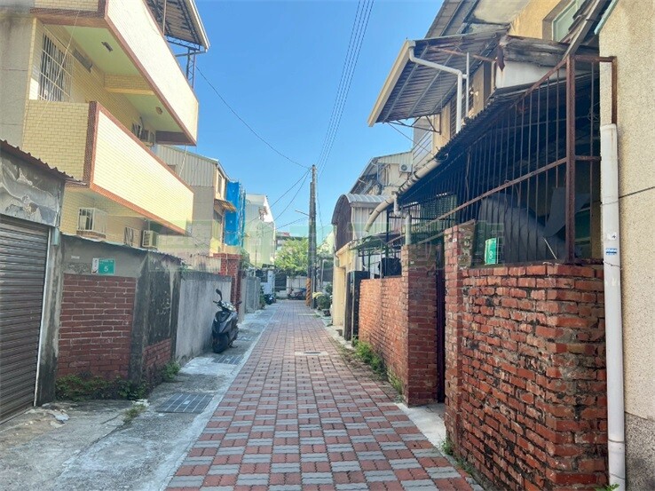 體育公園雙面臨路傳統車墅