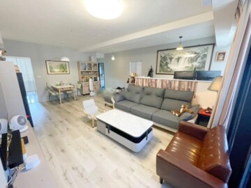 合遠首綻待售房屋