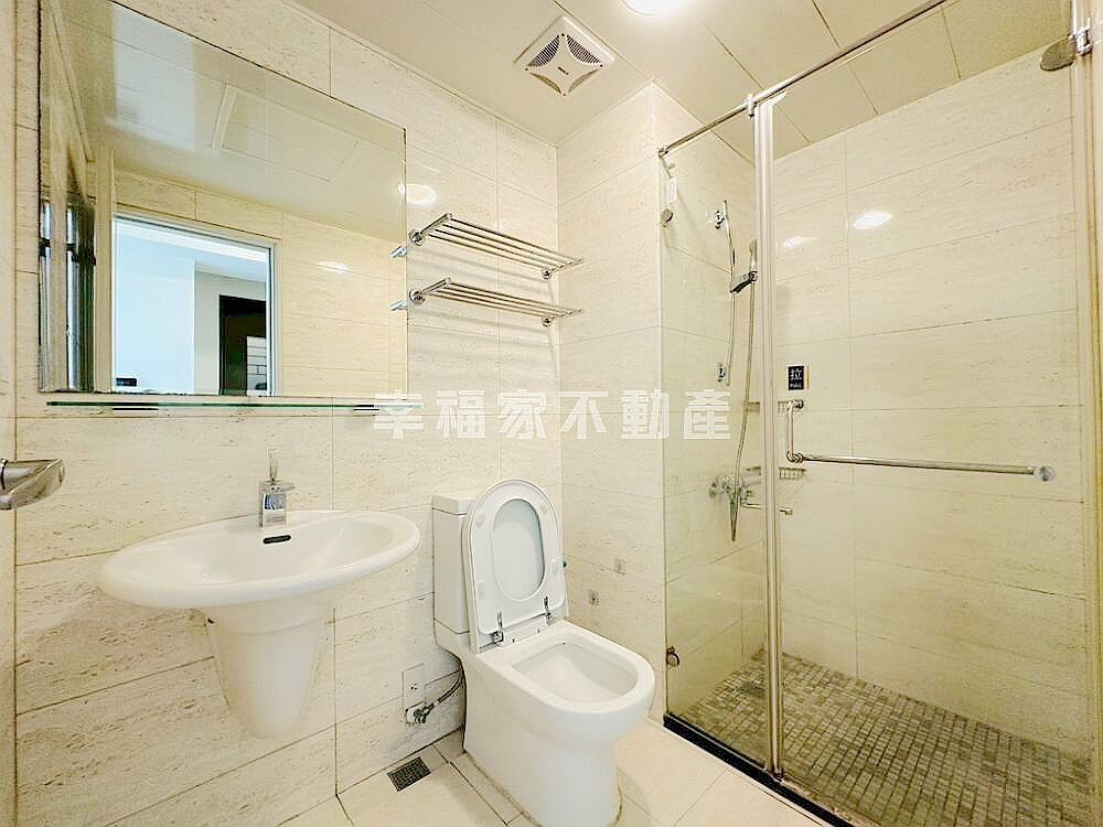 台南市北區成大城待售房屋