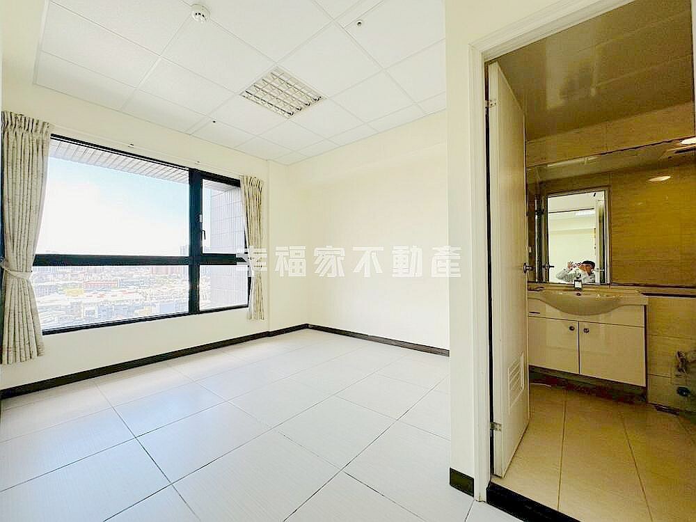 台南市北區成大城待售房屋