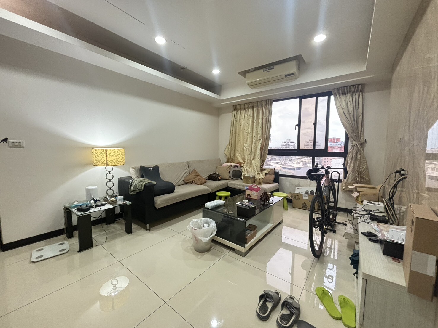 中壢體育園區.電梯三房車.火車站.大全聯.信義國小