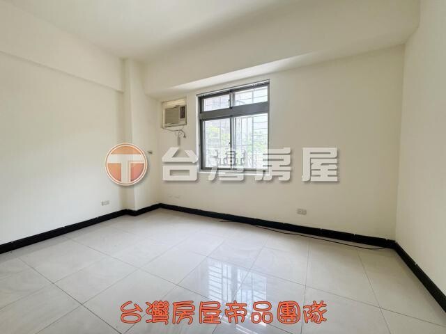 新北市五股區陸光新城A區待售房屋