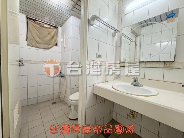 新北市五股區陸光新城A區待售房屋