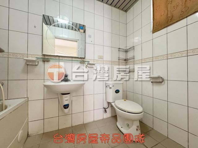 新北市五股區陸光新城A區待售房屋