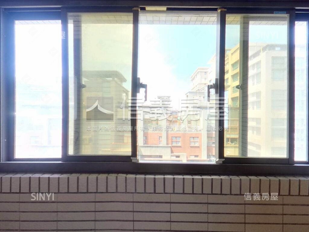 新竹縣竹北市世紀皇家待售房屋