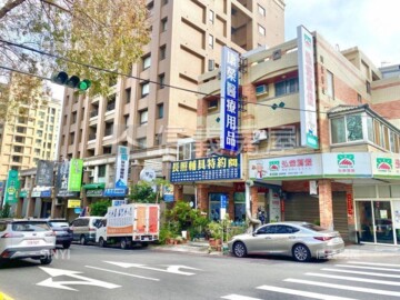 德鑫博爵待售房屋