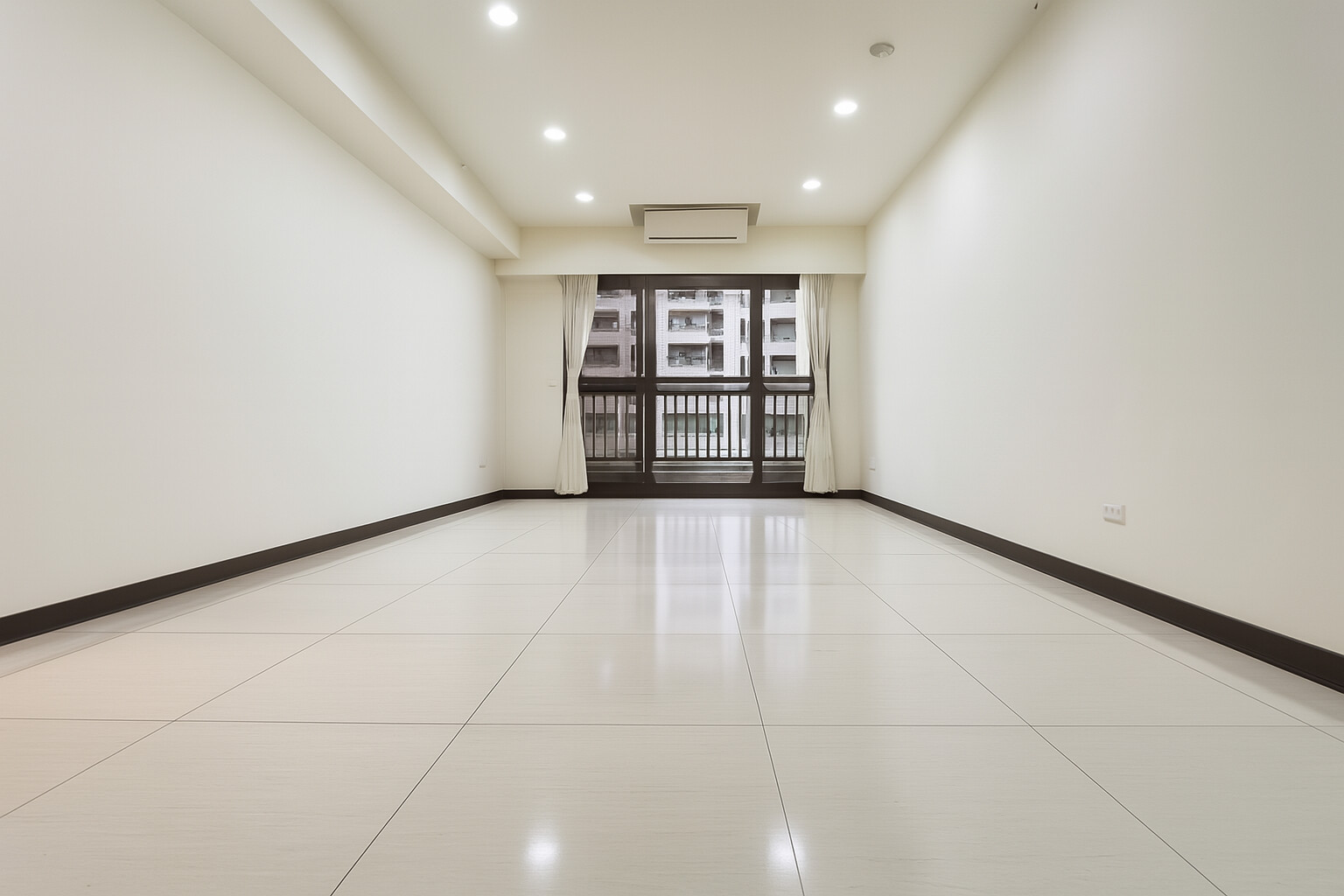 稀有釋出全區最便宜 楊梅愛買金山街溫馨三房車 