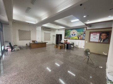 1+2樓東區黃金店面✅辦公室診所推拿中醫 - Image 1