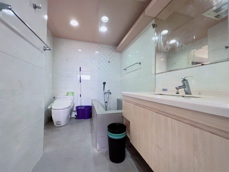 樂屋_台中市西屯區名流廣場待售房屋 台中市西屯區名流廣場待售房屋