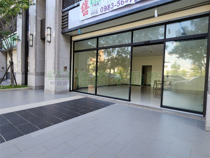 富都心7米面寬雙平車店面