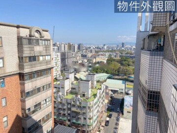 辰廷雷中街透天待售房屋