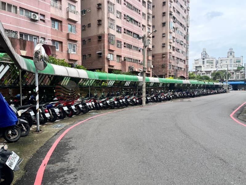 歐洲世界4房平車寓