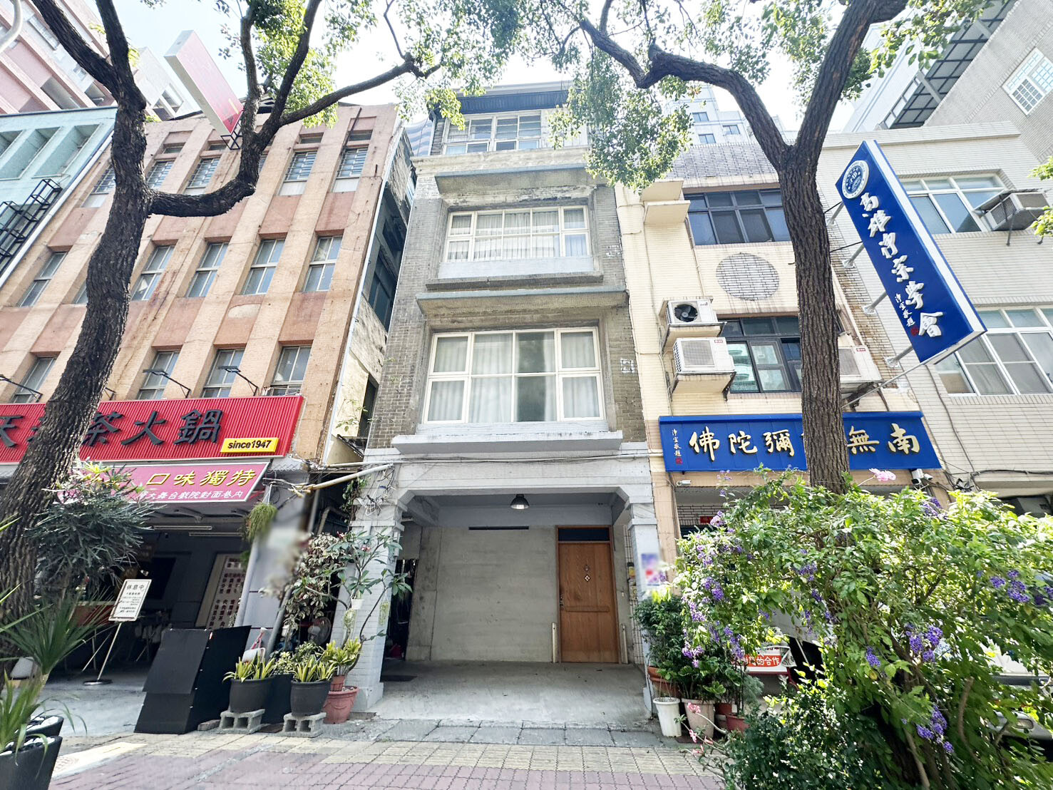 鹽埕商五懷舊金透店|駁二特區七賢路