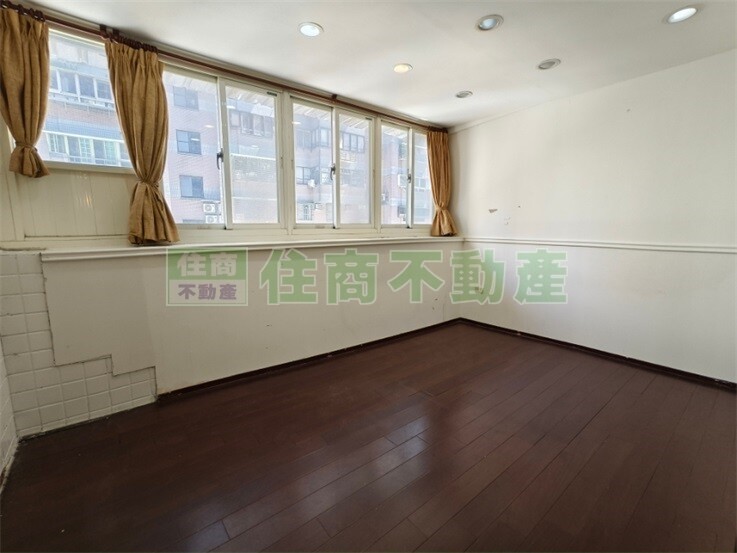 新北市土城區上泰廣福大廈待售房屋