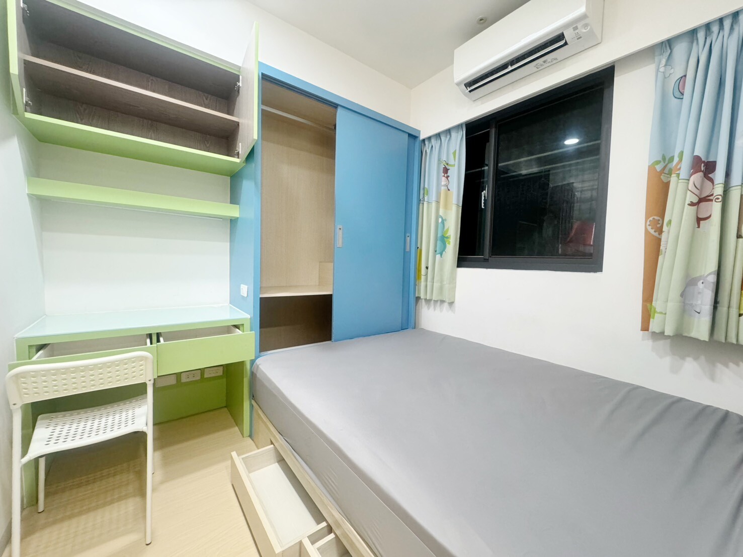 高雄市小港區悠遊市2待售房屋