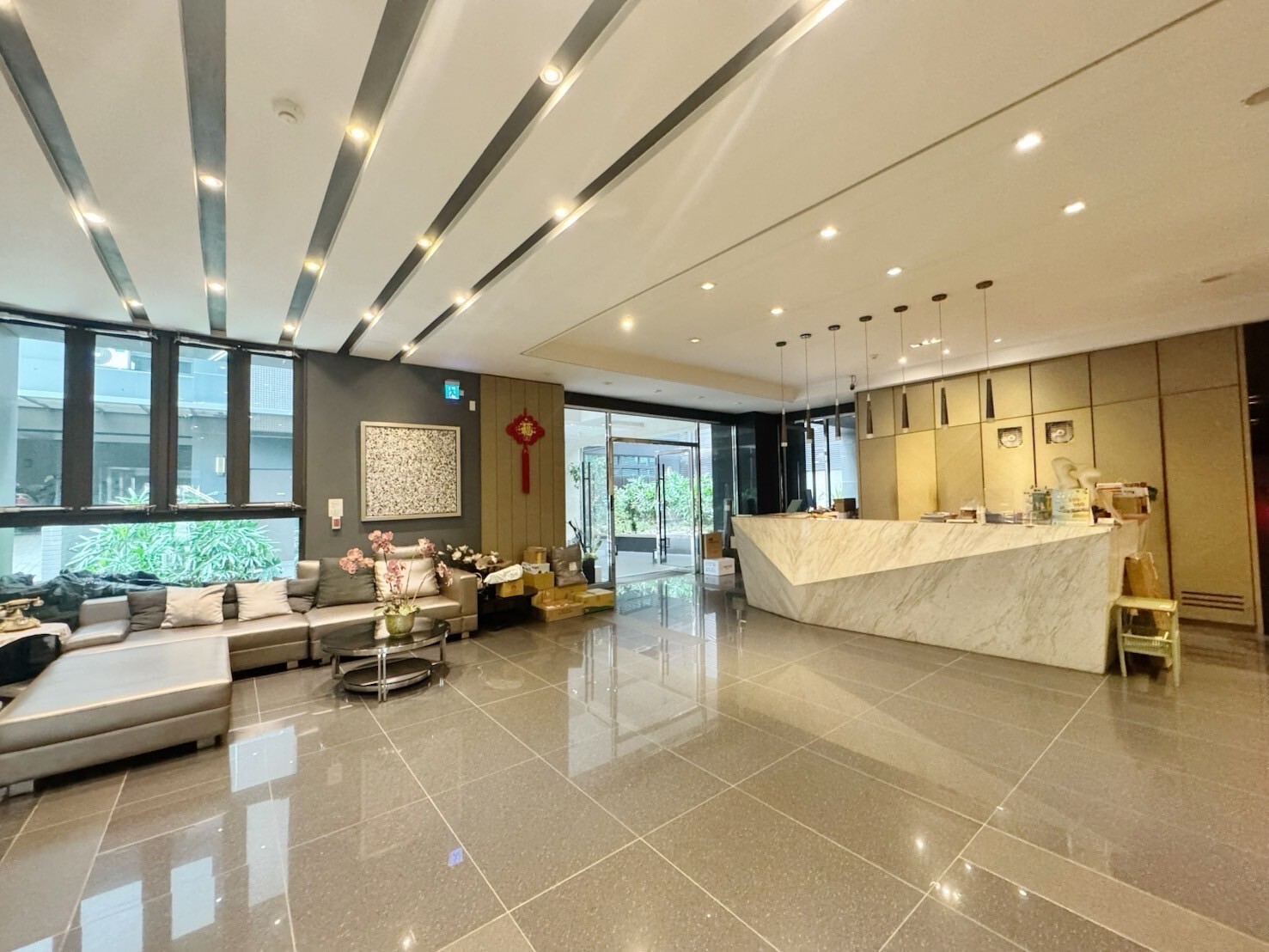 高雄市小港區悠遊市2待售房屋
