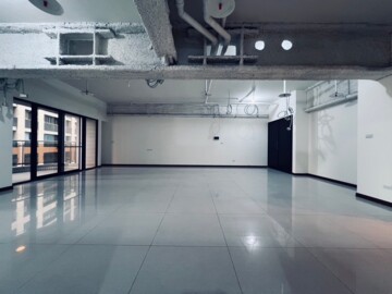 東方富域待售房屋
